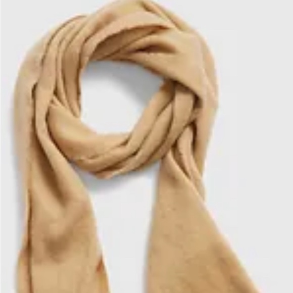 Camel tan recycled polyester fringe scarf nwt 13x45” plush and warm gift - Picture 2 of 2